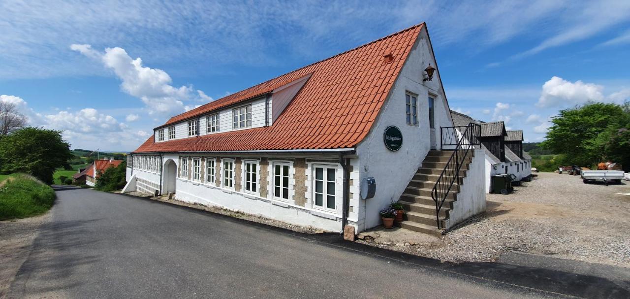 Hos Molsgaarden Bed and Breakfast Knebel Eksteriør billede